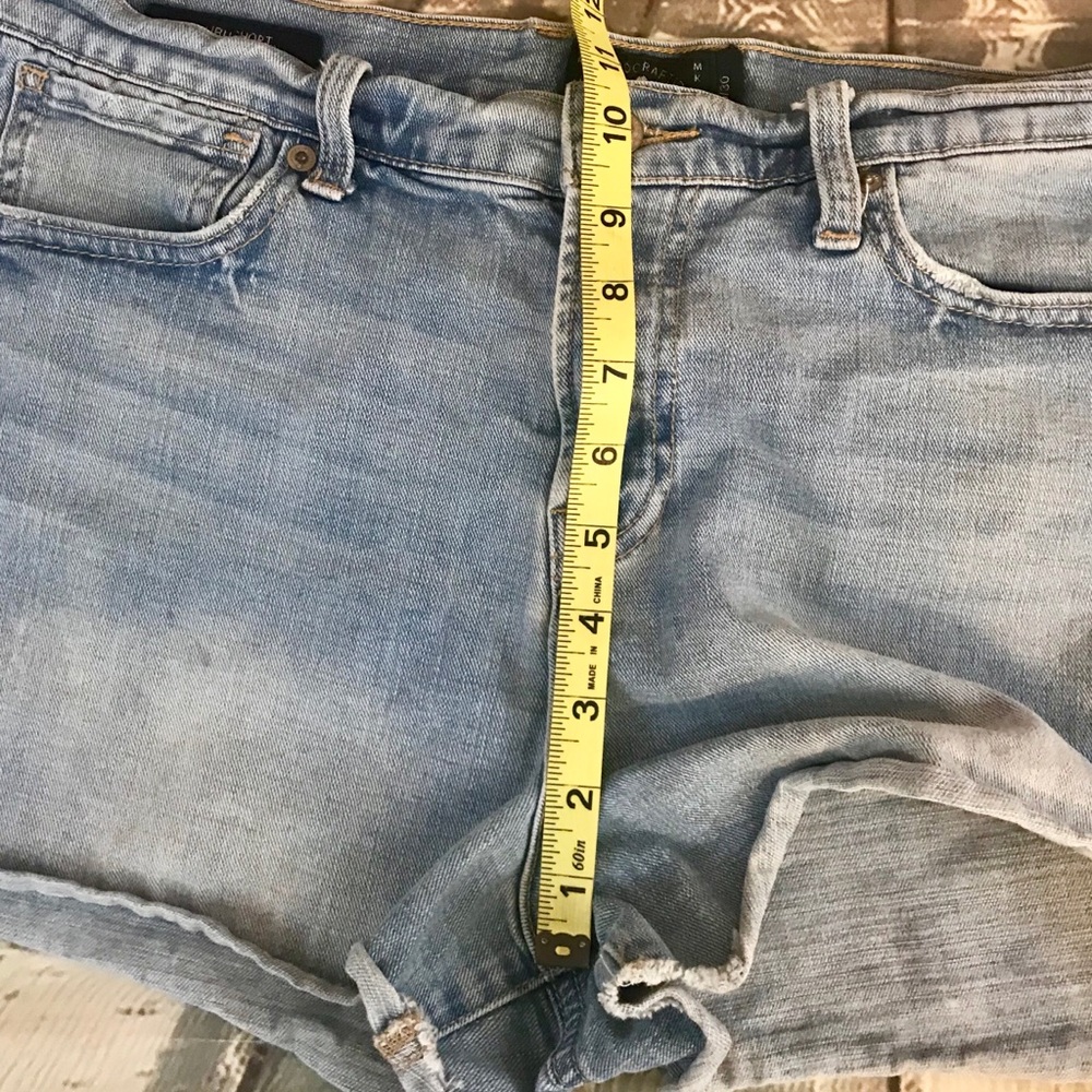 Lucky Brand 10/30 Malibu Star Embroidered Shorts - Picture 5 of 8